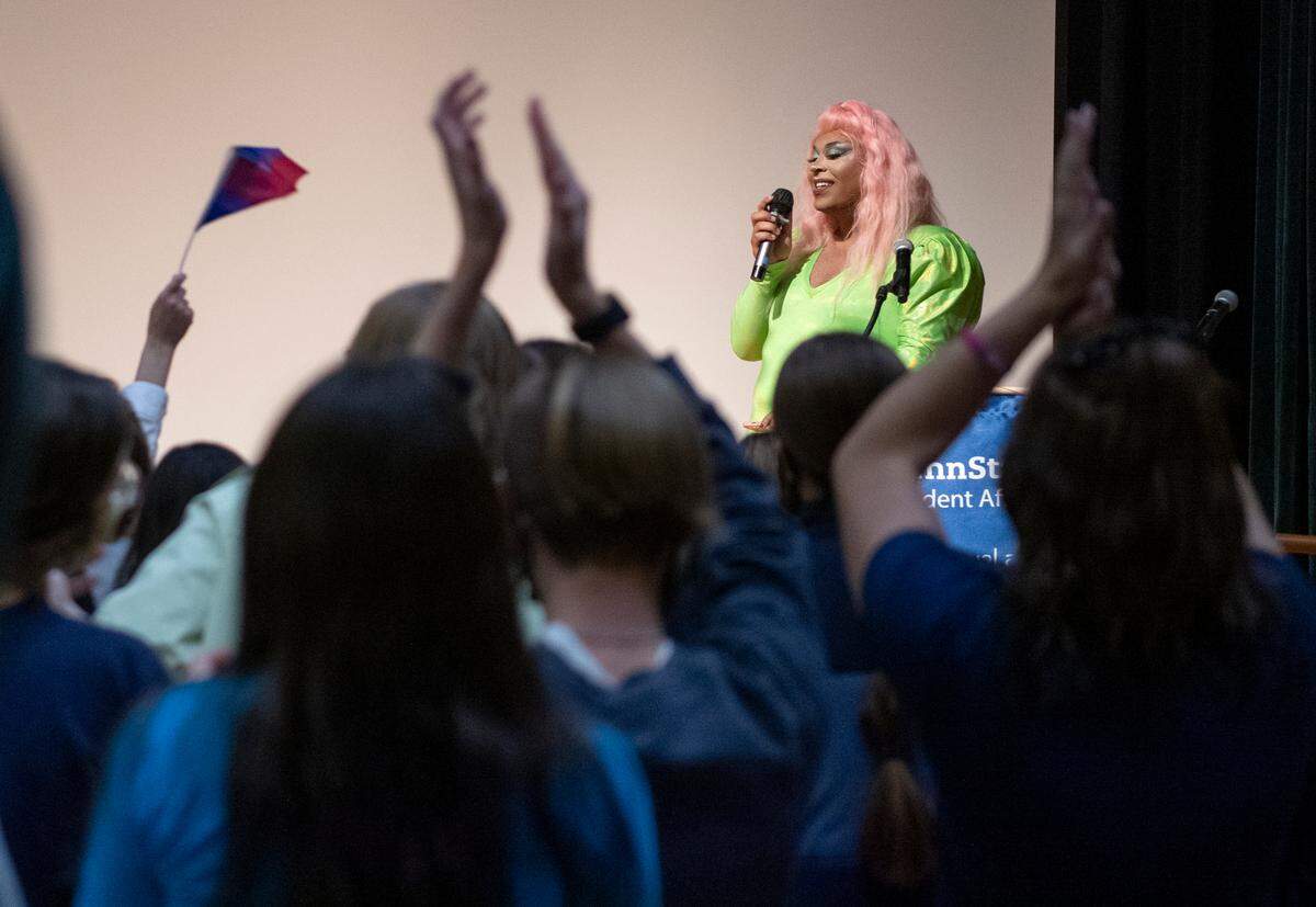 Students cheer as State Queens wraps up their show at the “Love is Louder” event in the HUB on Wednesday. The event hosted by The Center for Sexual and Gender Diversity was to counter the Milo Yiannopoulos “Pray the Gay Away” event.