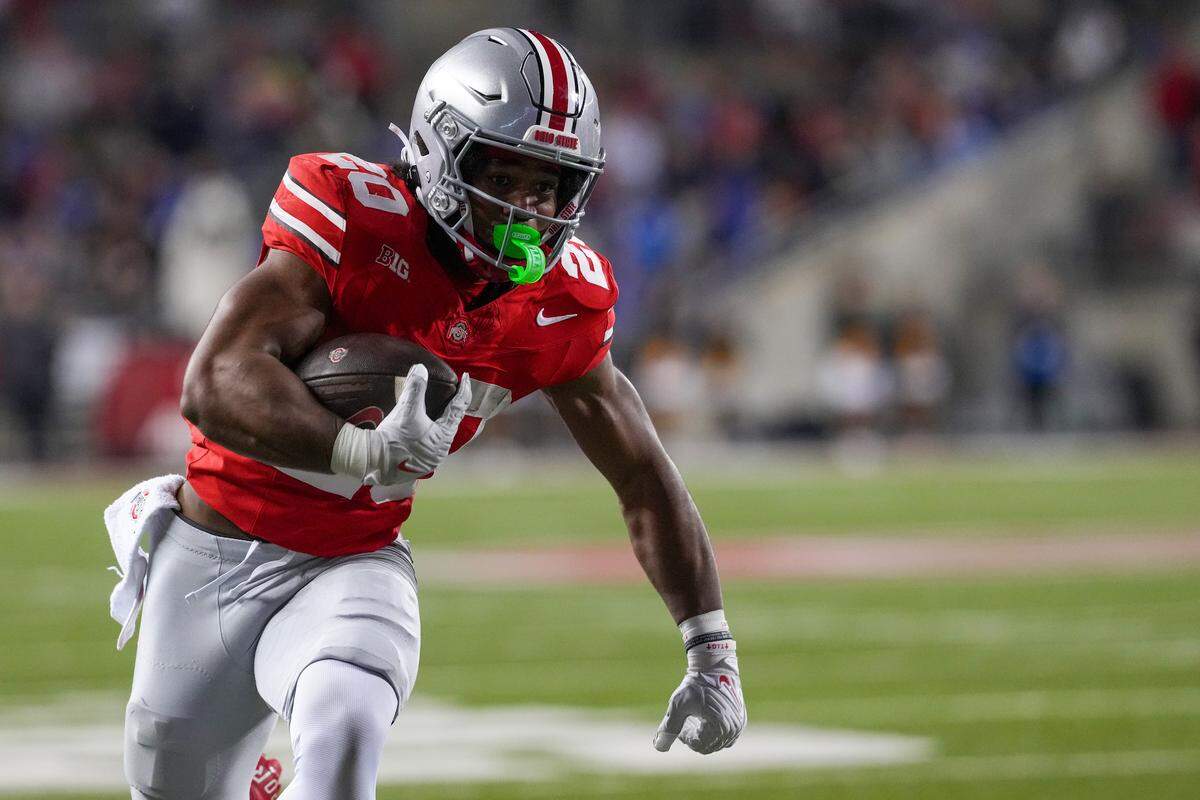 COLUMBUS, OHIO - NOVEMBER 15: Running back James Peoples #20 of the Ohio State Buckeyes seen in action during the game against the UCLA Bruins at Ohio Stadium on November 15, 2025 in Columbus, Ohio. (Photo by Jason Mowry/Getty Images)
