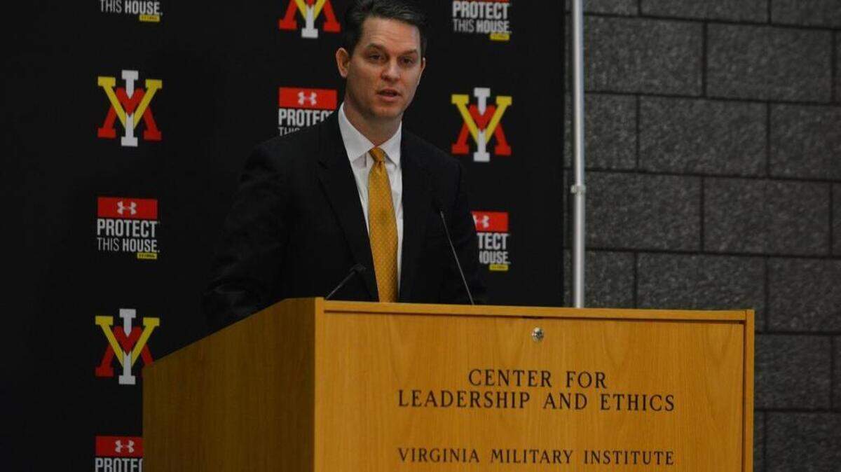 Former Penn State standout Dan Earl will make his coaching debut with the Virginia Military Institute on Saturday against Penn State.
