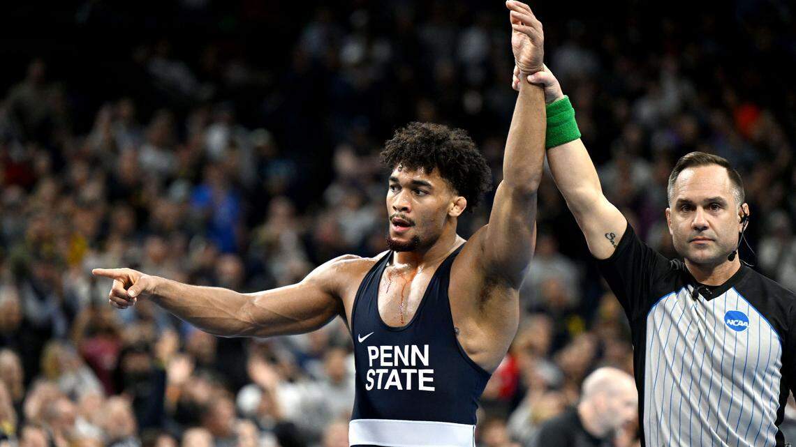 2 Penn State wrestlers are finalists for the Hodge Trophy, equivalent of football’s Heisman