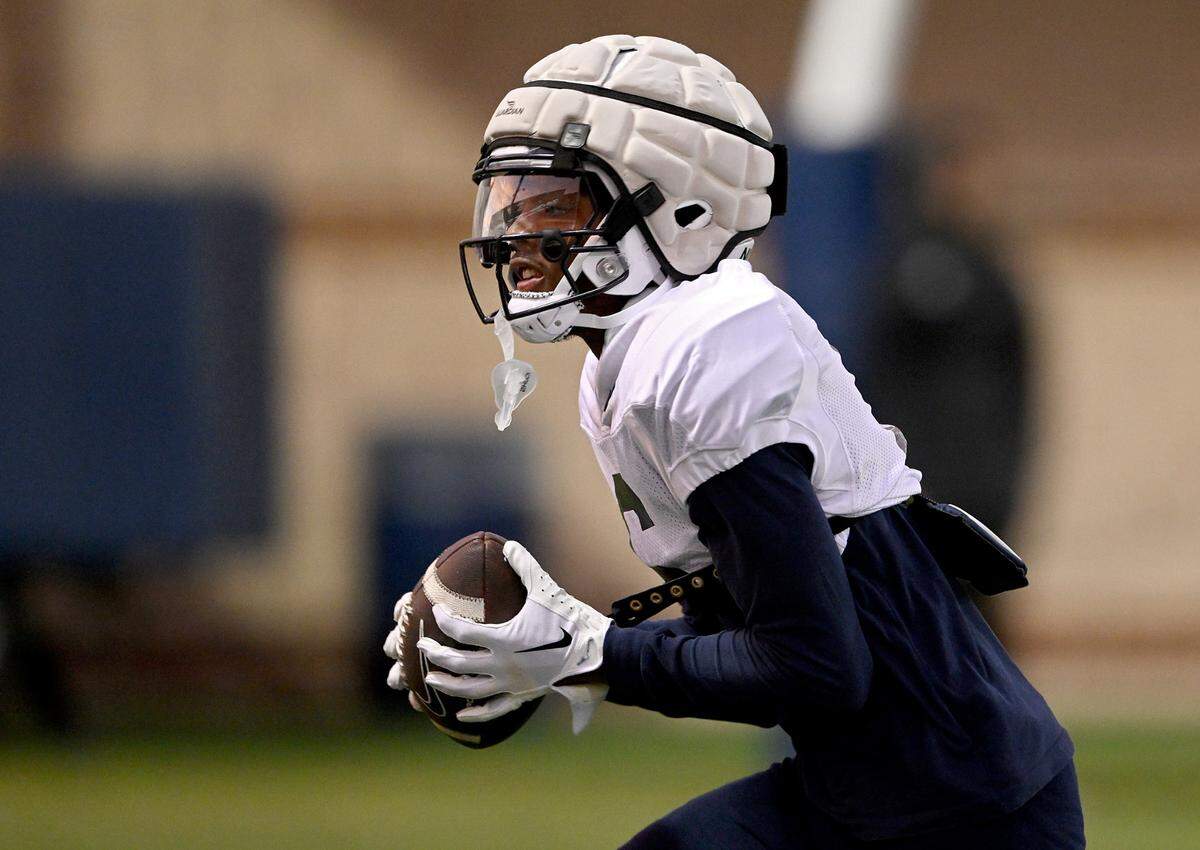 Penn State wide receiver Harrison Wallace III during practice on Wednesday, Nov. 8, 2023.