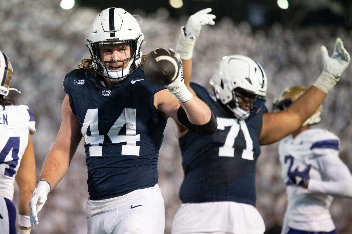 Penn State tight end Tyler Warren (44) celebrates a touchdown during the football game at Beaver Stadium on Saturday, Nov. 9, 2024.