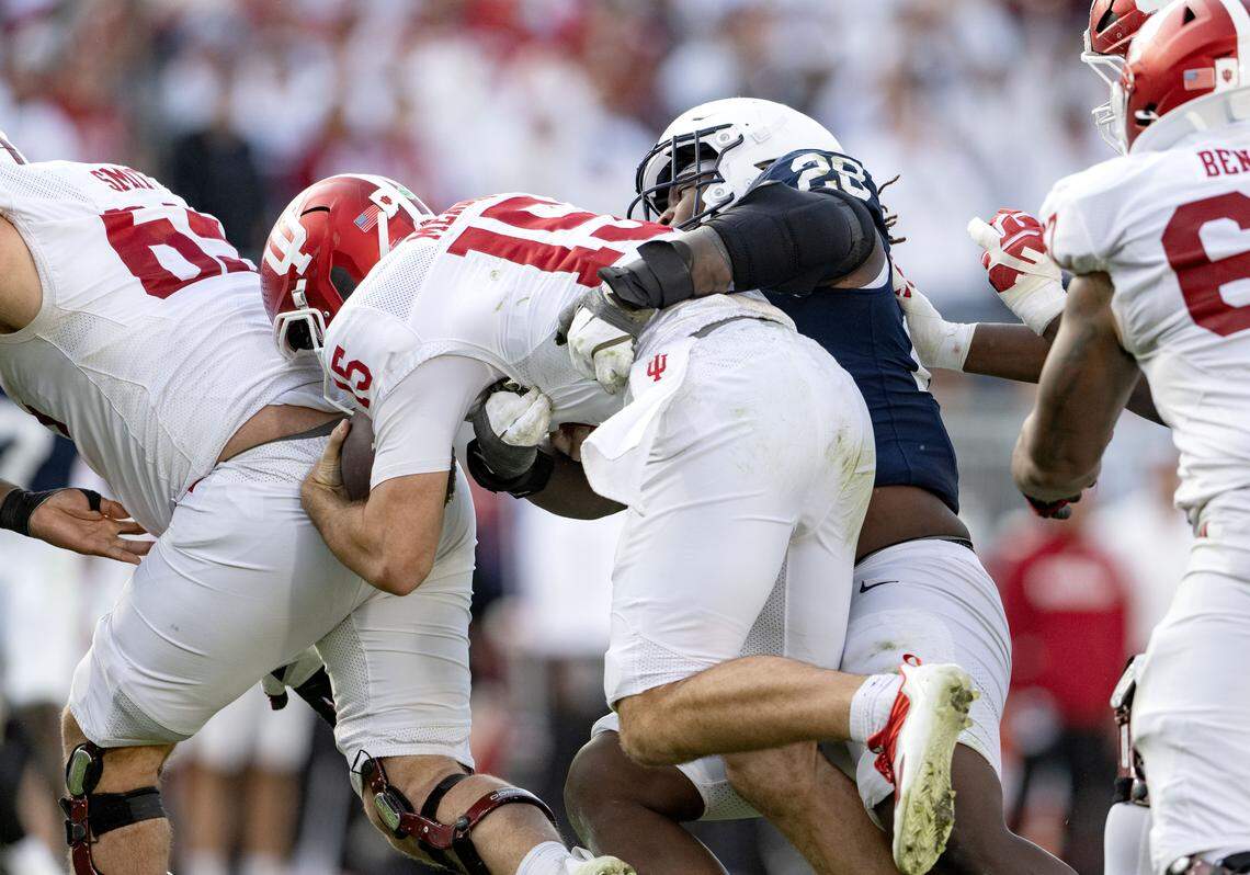 Penn State defensive tackle Zane Durant stops Indiana quarterback Fernando Mendoza during the game on Saturday, Nov. 8, 2025.