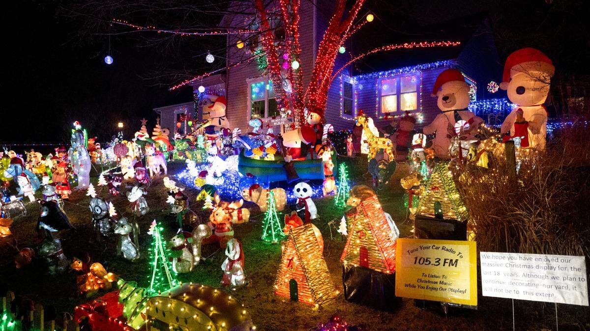 Christmas decorations fill the front yard at 1231 Shamrock Ave. in State College Dec. 10, 2024. Viewers can tune into FM 105.3 to listen to music while they enjoy the display.