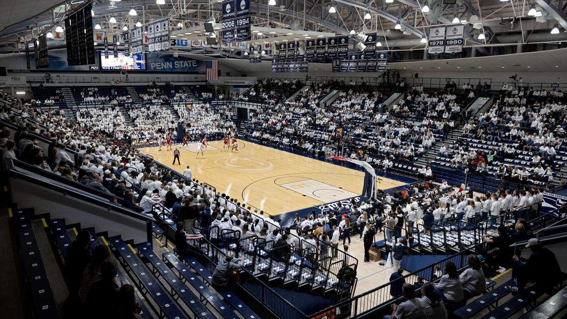Rec Hall games remain ‘phenomenal environment’ for Penn State basketball fans