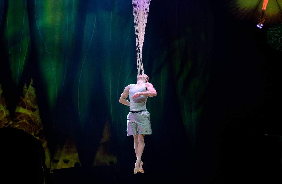 Beau Sargent rehearses his aerial net routine in Cirque du Soleil’s show “Ovo” at the Bryce Jordan Center on Thursday, March 27, 2025.