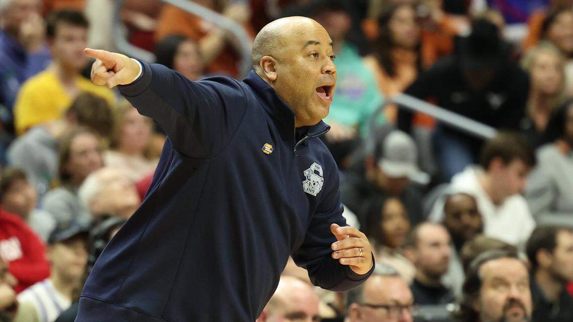 Penn State men’s basketball head coach Micah Shrewsberry to leave program after 2 years