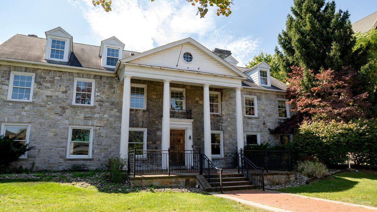 The former fraternity house at 406 S. Pugh St. on Thursday, Sept. 19, 2024.