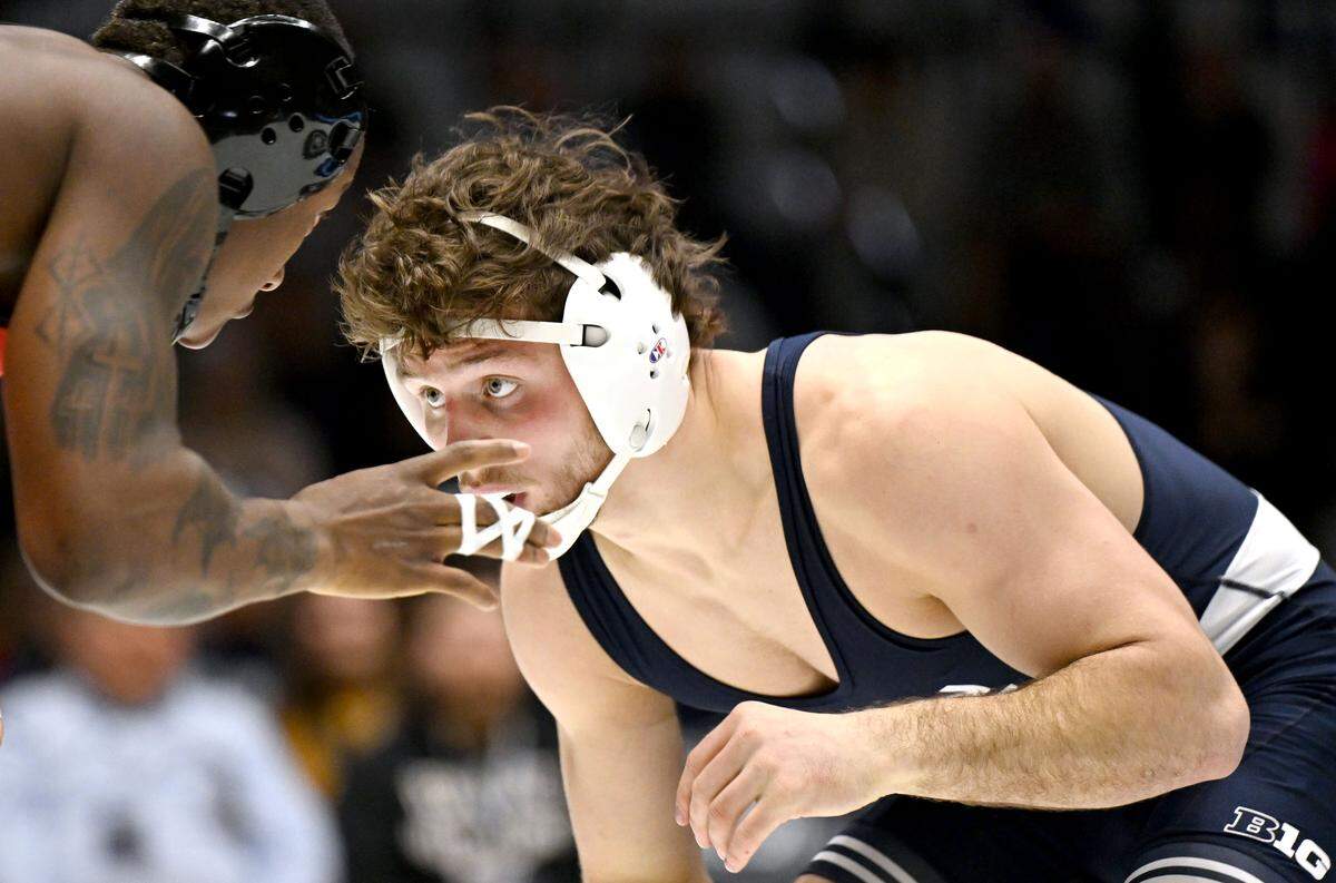 Penn State’s Levi Haines faces Rutgers’ Jordan Chapman in the 174 lb bout of the match on Saturday, Jan. 10, 2026 in Rec Hall.  
