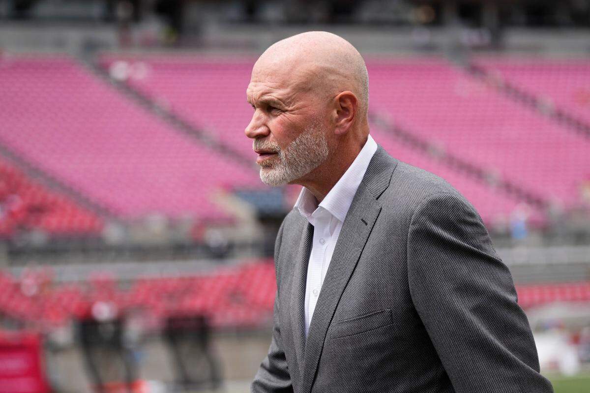 Aug 31, 2024; Columbus, OH, USA; Ohio State Buckeyes defensive coordinator Jim Knowles enters Ohio Stadium prior to the NCAA football game against the Akron Zips.