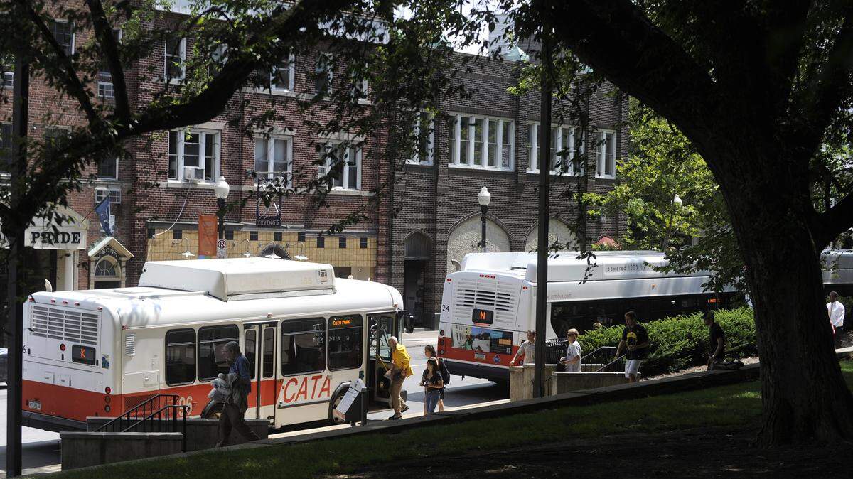 “Bus bunching” is a problem that bus transit systems around the world have been trying to solve for decades. Bus-tracking technology can be combined with simple control algorithms to improve the situation.