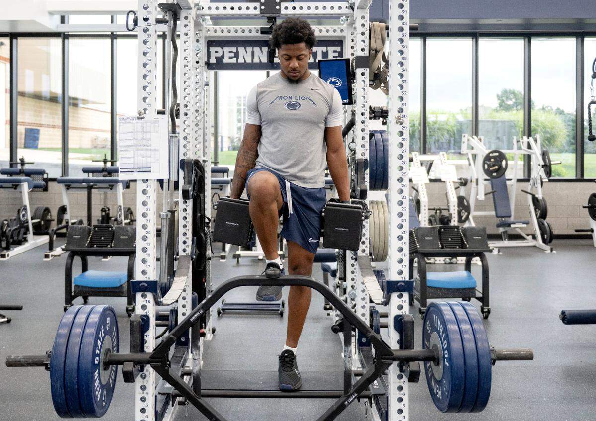 Penn State linebacker DaKaari Nelson lifts during a summer strength session on Monday, July 14, 2025 in the Lasch Building.