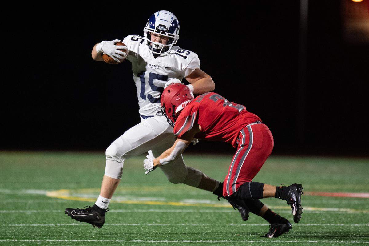 Penn Valley’s Mason Lieb (15) runs the ball  against Bellefonte on Friday, Oct. 2, 2020 in Bellefonte, Pa.