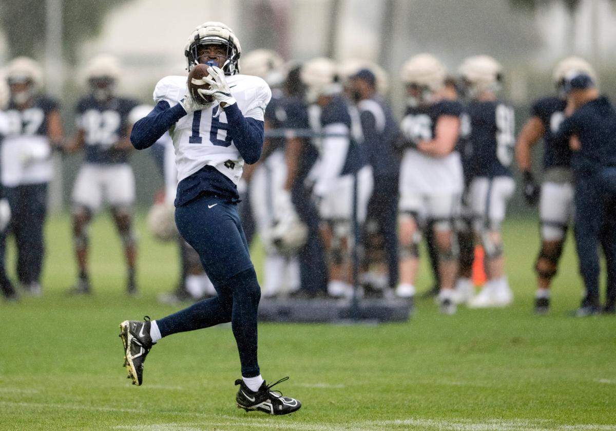 Penn State tight end Khalil Dinkins makes a catch during practice for the Rose Bowl on Friday, Dec. 30, 2022 at Dignity Health Sports Park.