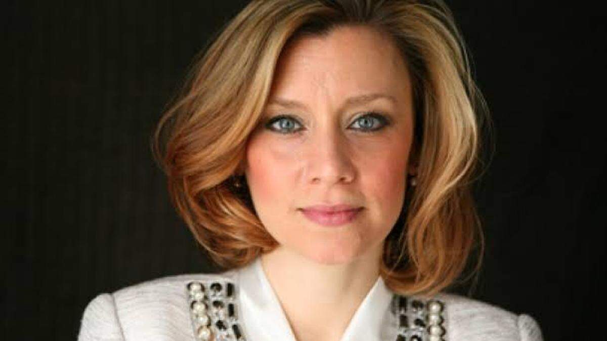 Democratic treasurer candidate Erin McClelland