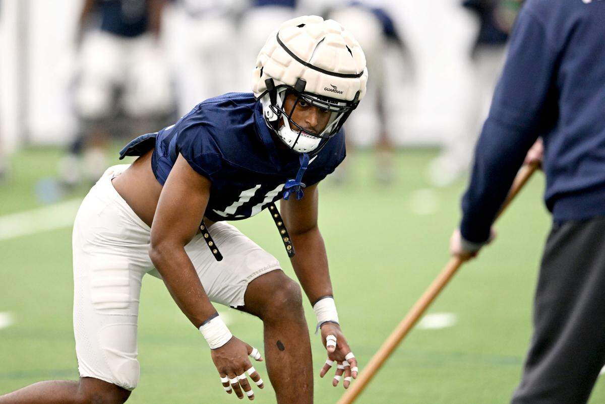 Penn State linebacker LaVar Arrington II lines up to run a drill during spring football practice on Tuesday, April 1, 2025.