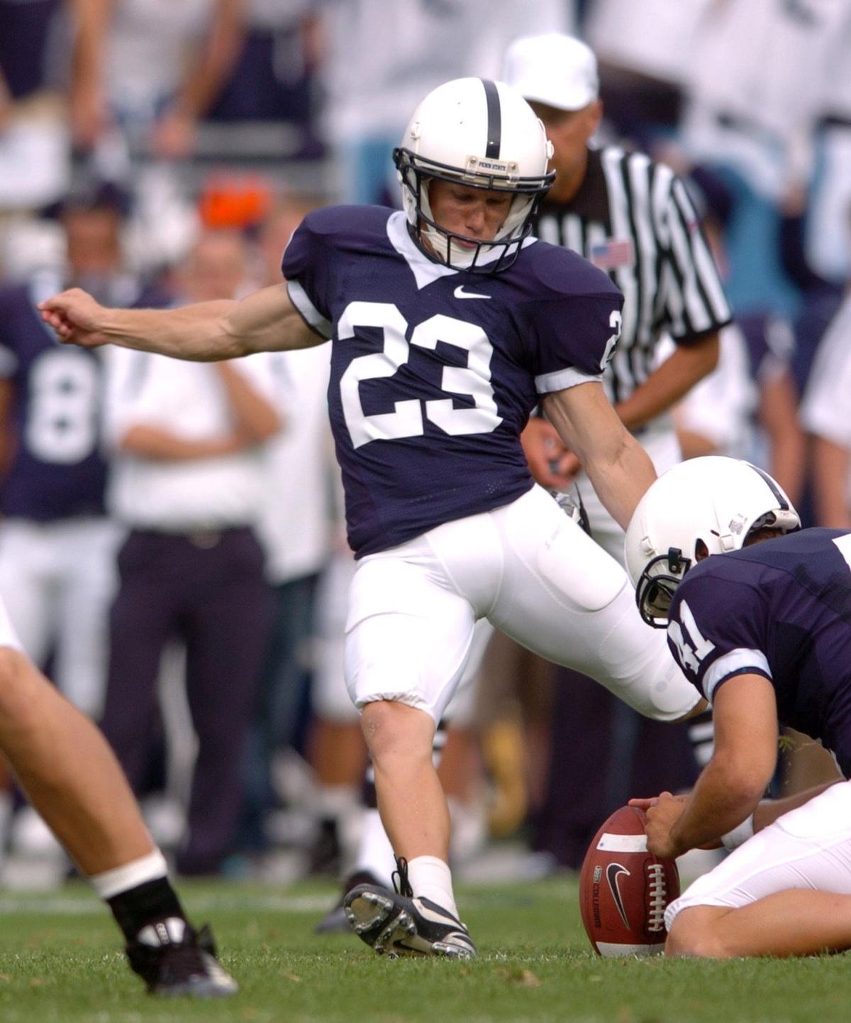 Kevin Kelly misses a long field goal at the end of the firsthalf.  Penn  State beat Oregon State 45-14 September 6, 2008.CDT/Nabil K. Mark
