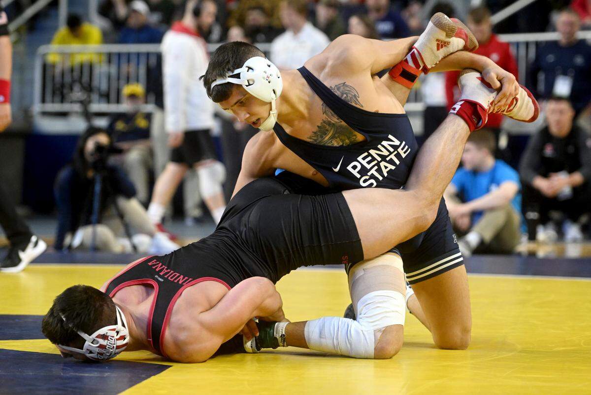 Penn State’s Alex Facundo controls Indiana’s Nick South in a 165 lb bout of the Big Ten wrestling championships at the Crisler Center on Saturday, March 4, 2023.
