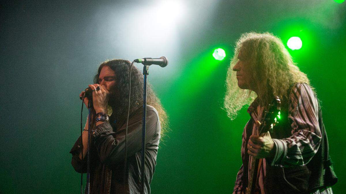 Get the Led Out lead vocalist Paul Sinclair and guitarist Paul Hammond perform.