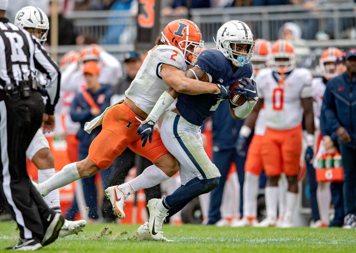 Penn State safety Jaquan Brisker receivers the ball in the third quarter of the game against Illinois on Saturday, Oct. 23, 2021.