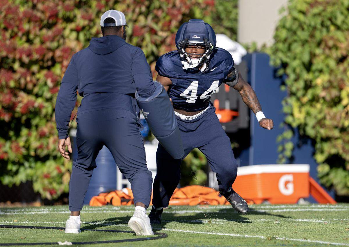 Penn State defensive end Jaylen Harvey runs a drill during practice on Wednesday, Oct. 8, 2025.  