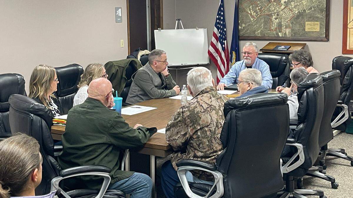 The Milesburg Borough Council met Jan. 3 to reorganize. The meeting ended with the borough manager and four other employees quitting.