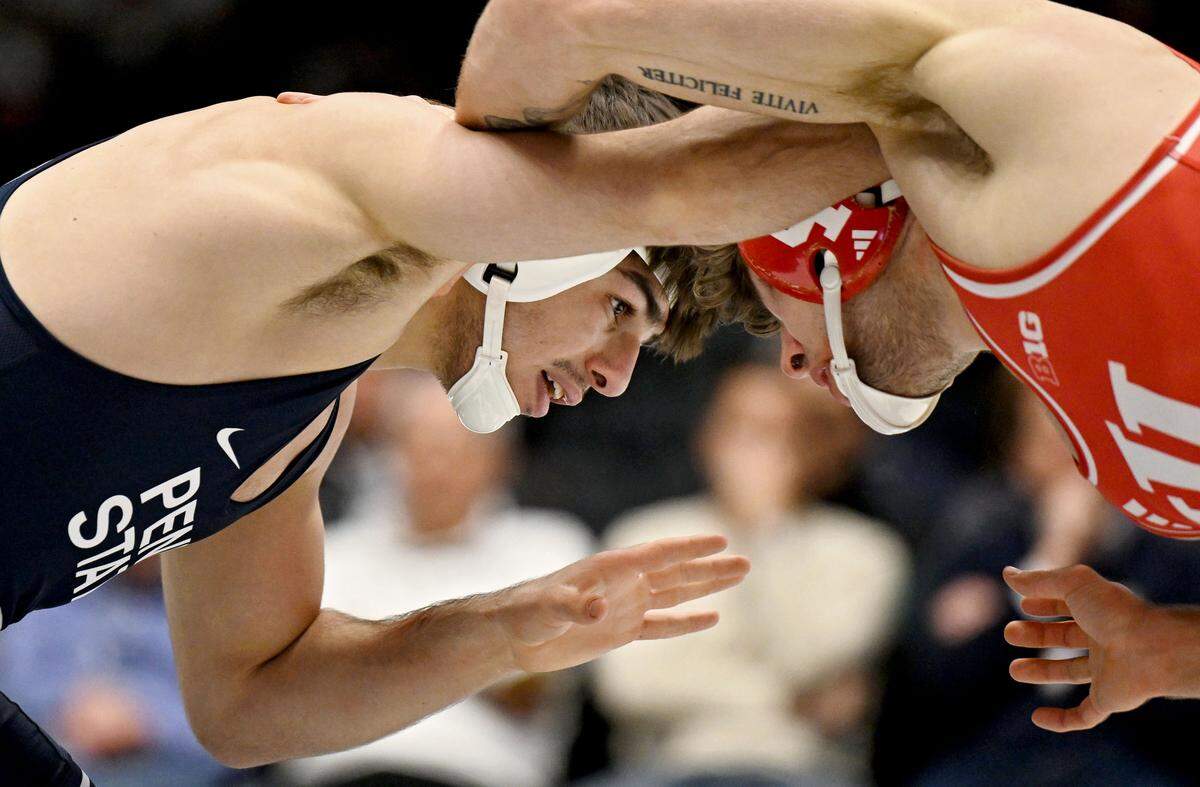 Penn State’s PJ Duke faces Indiana’s Bryce Lowery in the 157 lb bout of the match on Friday, Jan. 23, 2026.