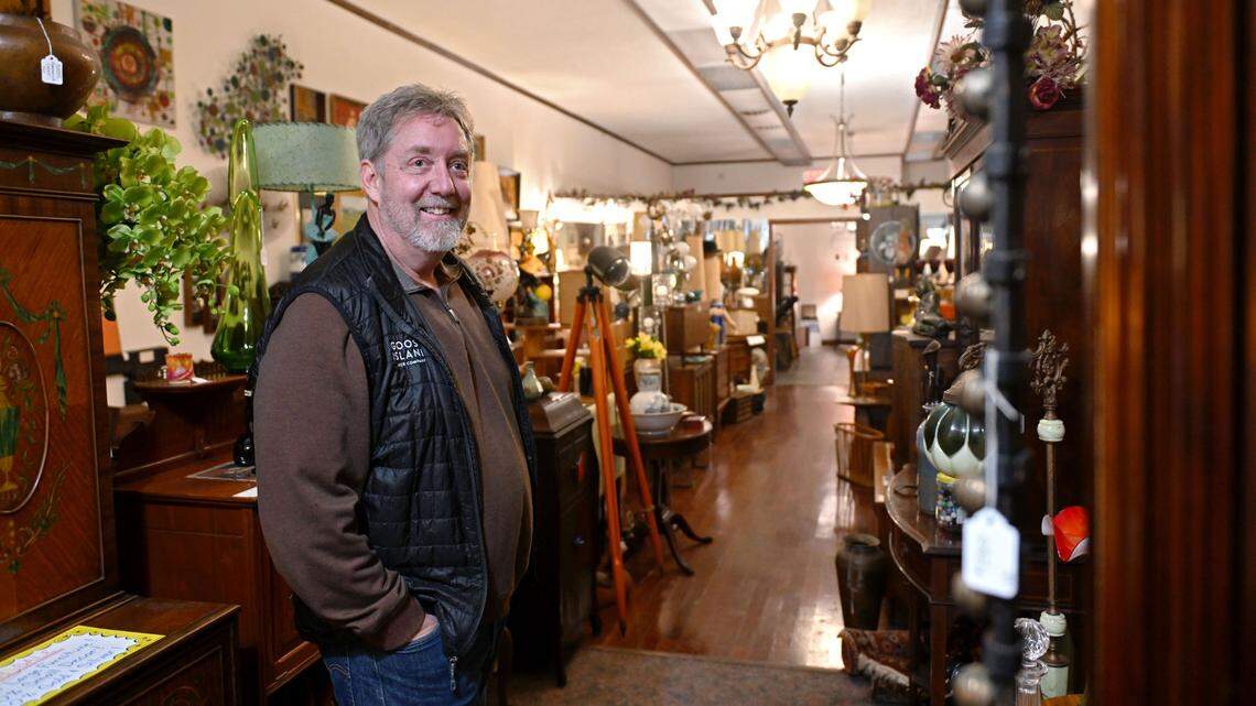 ‘A lifetime of experiences.’ Bellefonte antique shop owner retiring after more than 30 years