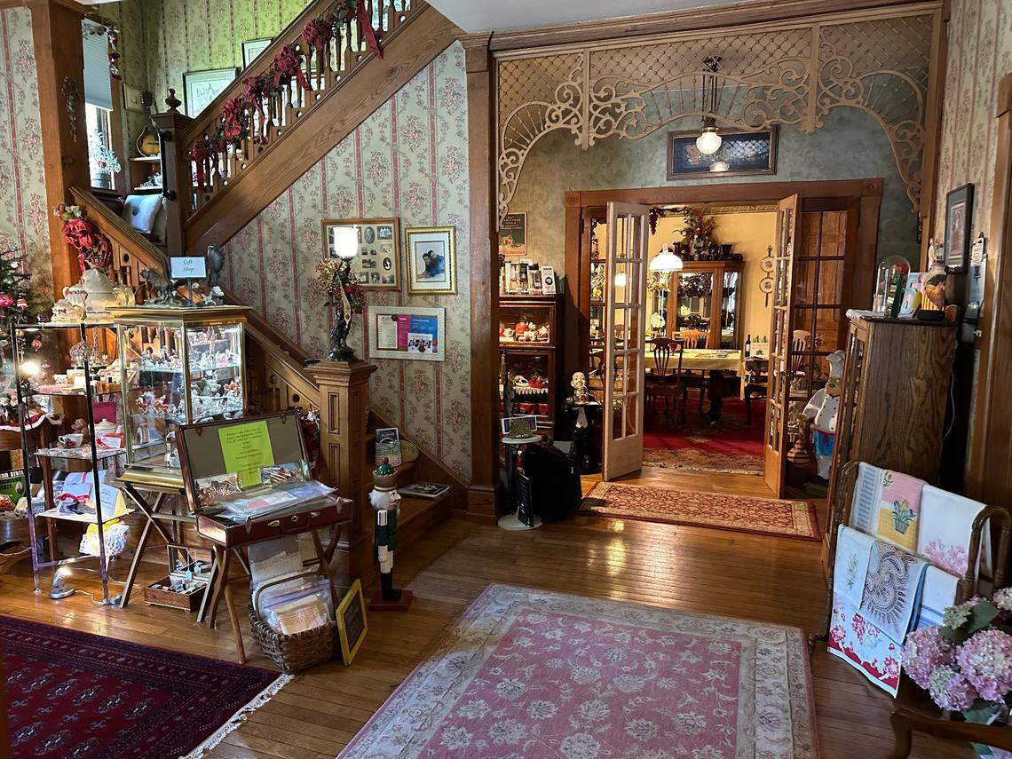 The Queen, A Victorian Bed and Breakfast in Bellefonte.