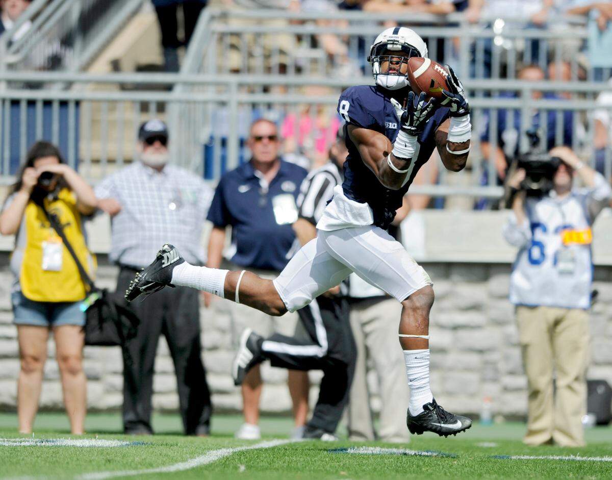 Penn State’s Allen Robinson makes catch for a touchdown in the fourth quarter of the Saturday, September 7, 2013 game against Eastern Michigan.