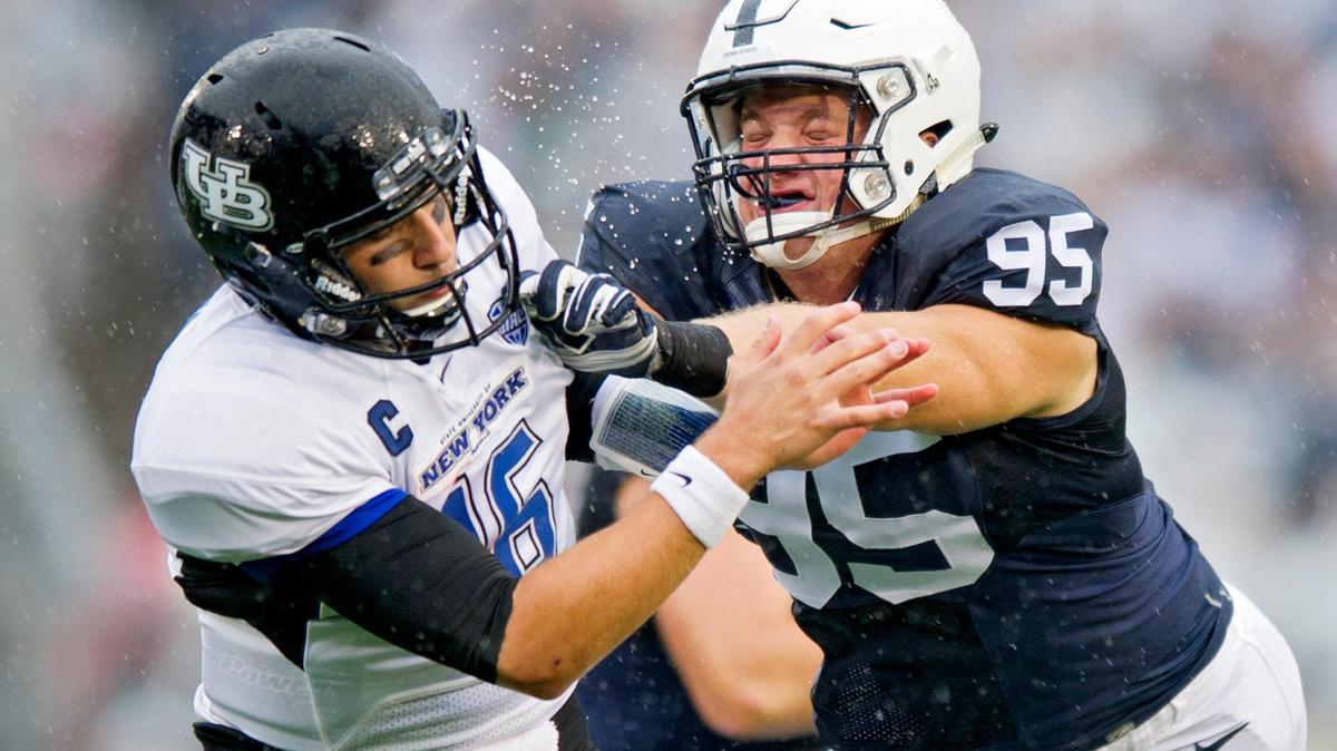 Penn State defensive end Carl Nassib blocks Buffalo’s Joe Licata in a 2015 game.