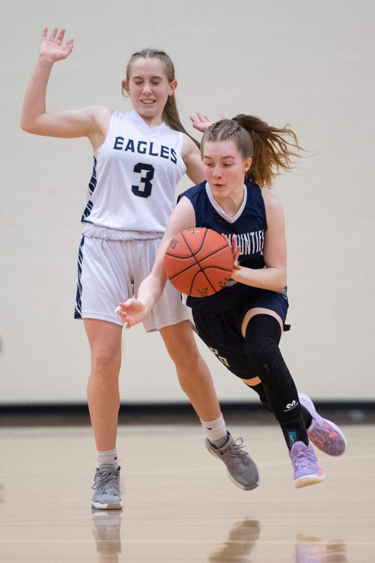 Philipsburg-Osceola’s Maddy Malinich dribbles the ball past Bald Eagle’s Sybil Thompson during Thursday’s game.