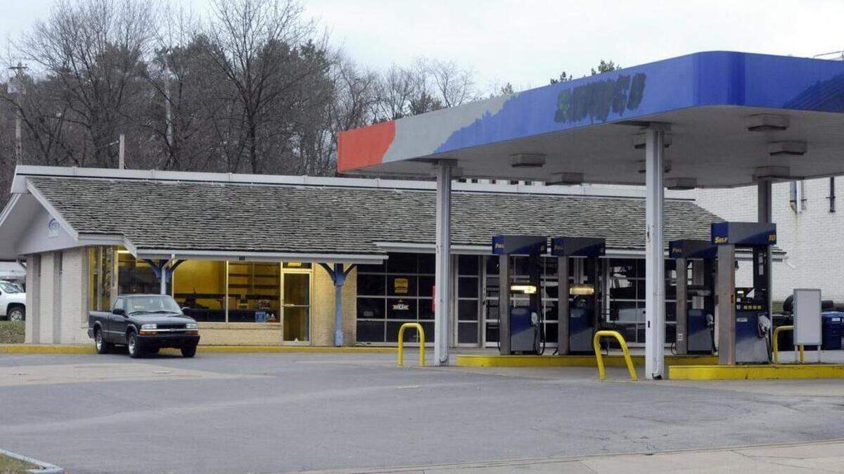 Greg’s Sunoco in State College was sold for $1 million at auction last week.
