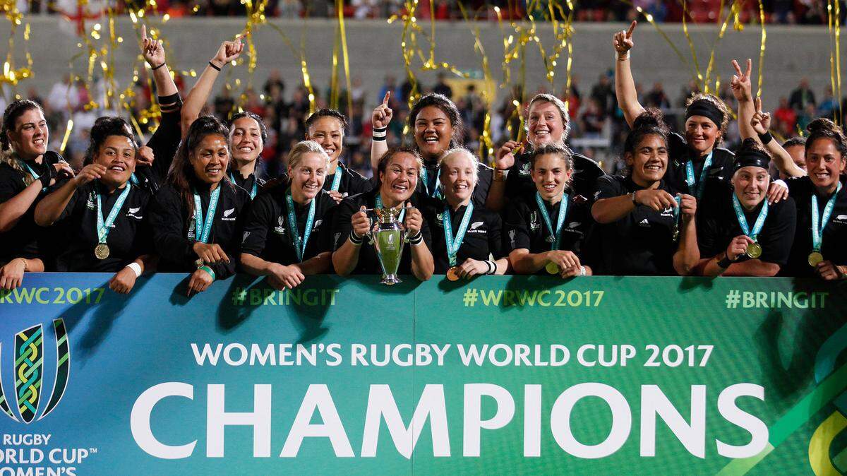 New Zealand celebrates after winning the Women’s Rugby World Cup final in Belfast, Northern Ireland, Saturday, Aug. 26, 2017. New Zealand is host and defending champion but won’t start as favorite in the Women’s Rugby World Cup, which begins Saturday, Oct. 8, 2022, with three consecutive matches at Auckland’s Eden Park stadium.