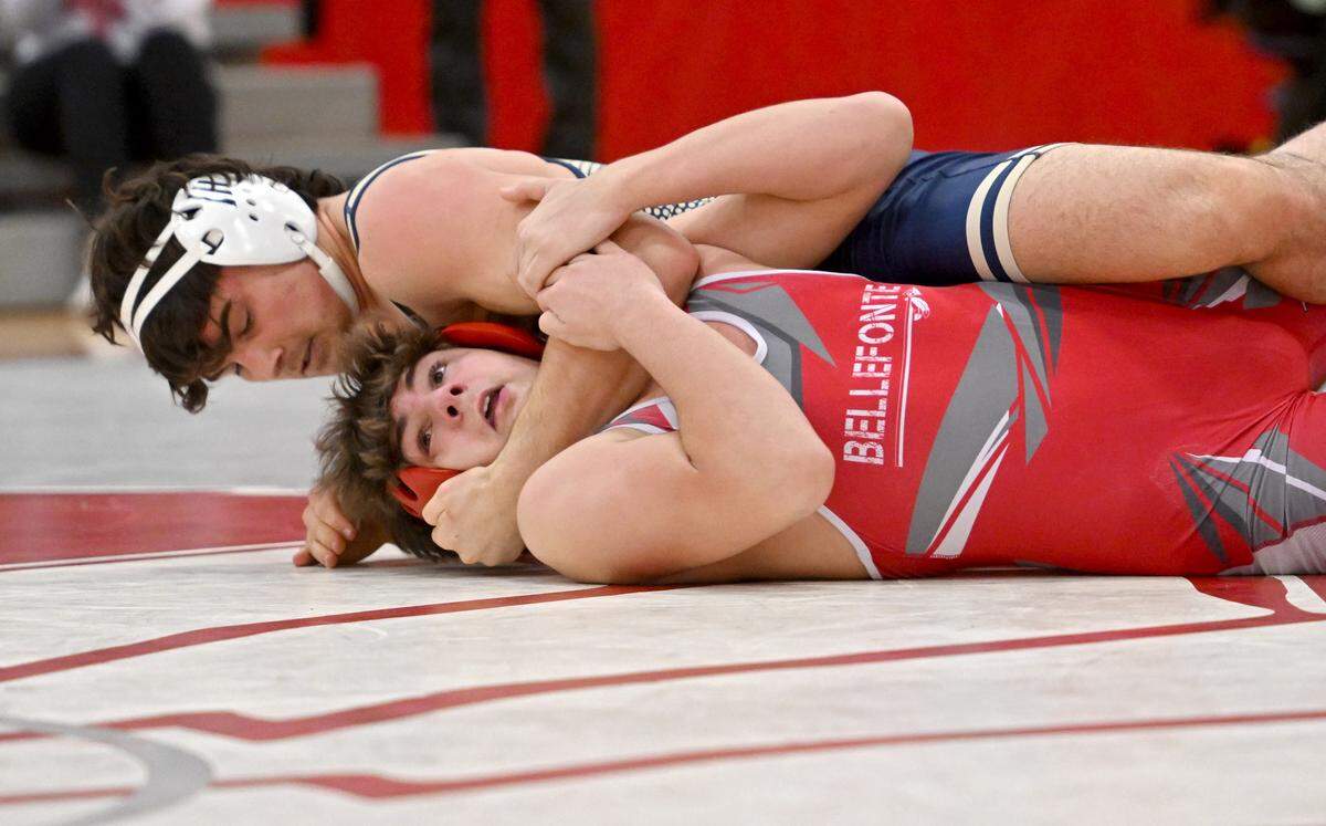 Bald Eagle Area’s Caleb Close controls Bellefonte’s Luke Hockenberry in the 189 lb bout of the match on Tuesday, Jan. 23, 2024.