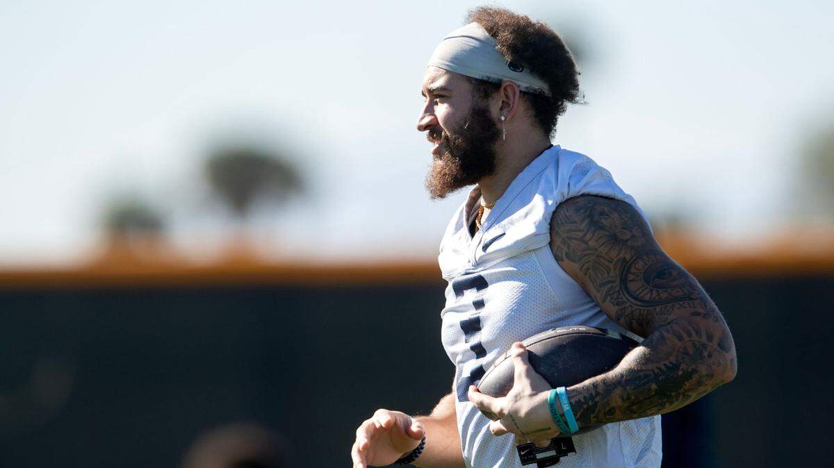 Penn State wide receiver Julian Fleming catches a ball as he warms up for practice for the Fiesta Bowl on Sunday, Dec. 29, 2024 at Tempe Diablo Stadium.  