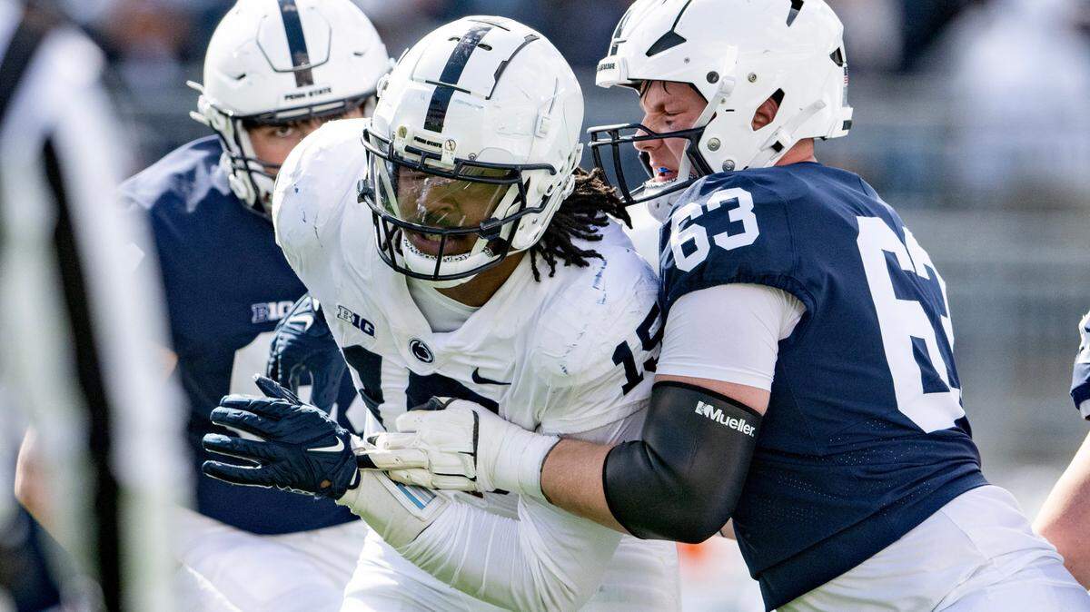 Penn State defensive end Amin Vanover, center, is pictured during the Blue-White game on April 13.