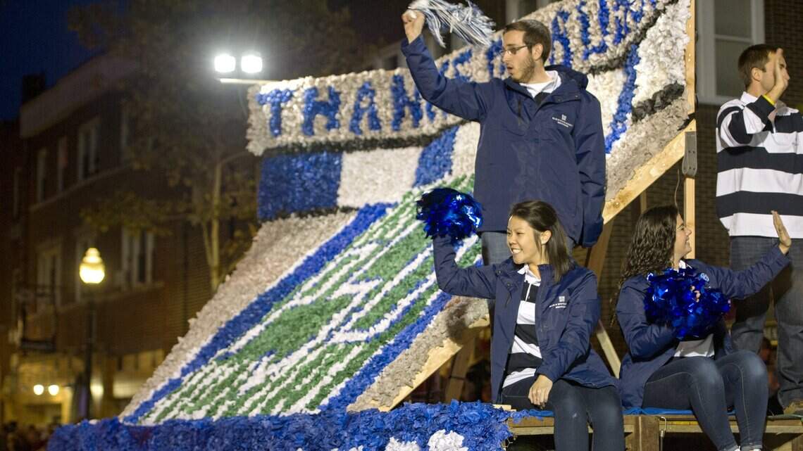 What to know about parking and traffic changes for Penn State’s homecoming parade & hockey game