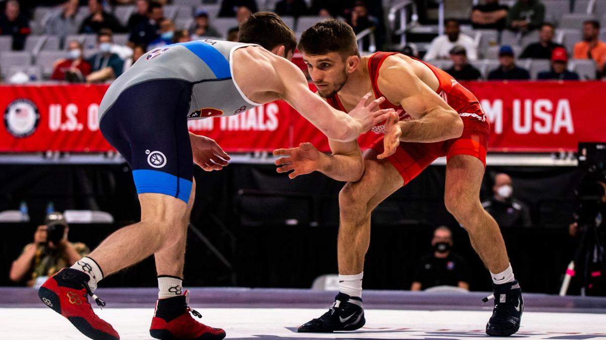 First time watching Olympic wrestling? It’s different. Here’s a guide to explain it