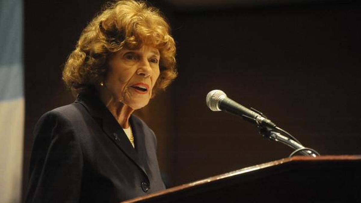 Sue Paterno has endorsed Penn State trustee candidates Rudy Glocker and Al Lord, she said in a news release Thursday, the first day alumni can vote in the election.