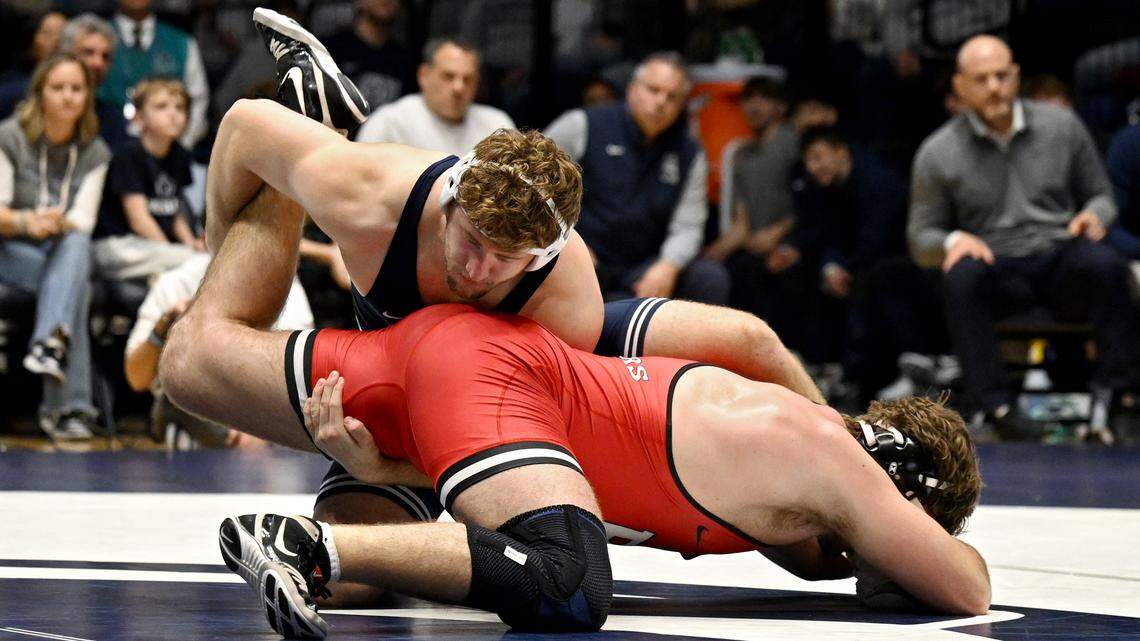 Rocco Welsh, Cole Mirasola victories highlight Penn State wrestling’s rout of Iowa