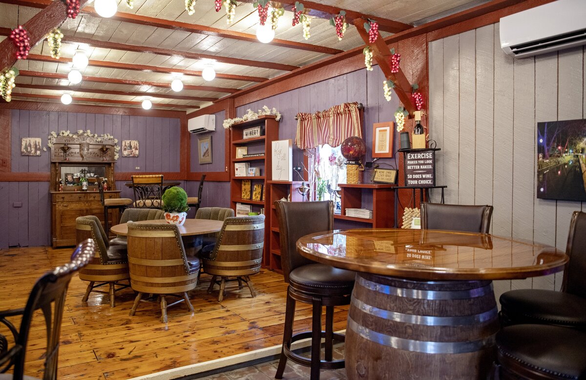Pisano Winery offers indoor and outdoor seating.