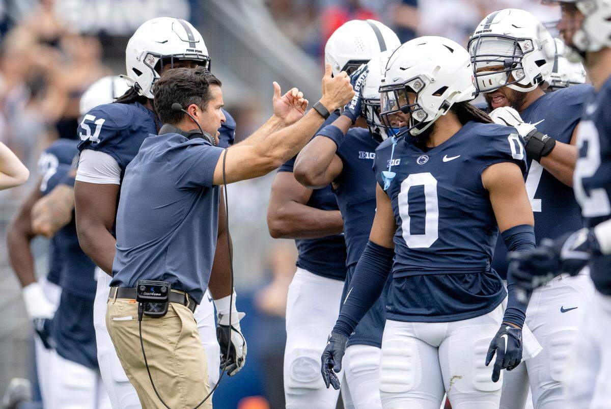 Penn State defensive coordinator Manny Diaz motions to the players during the game against Ohio on Saturday, Sept. 10, 2022.