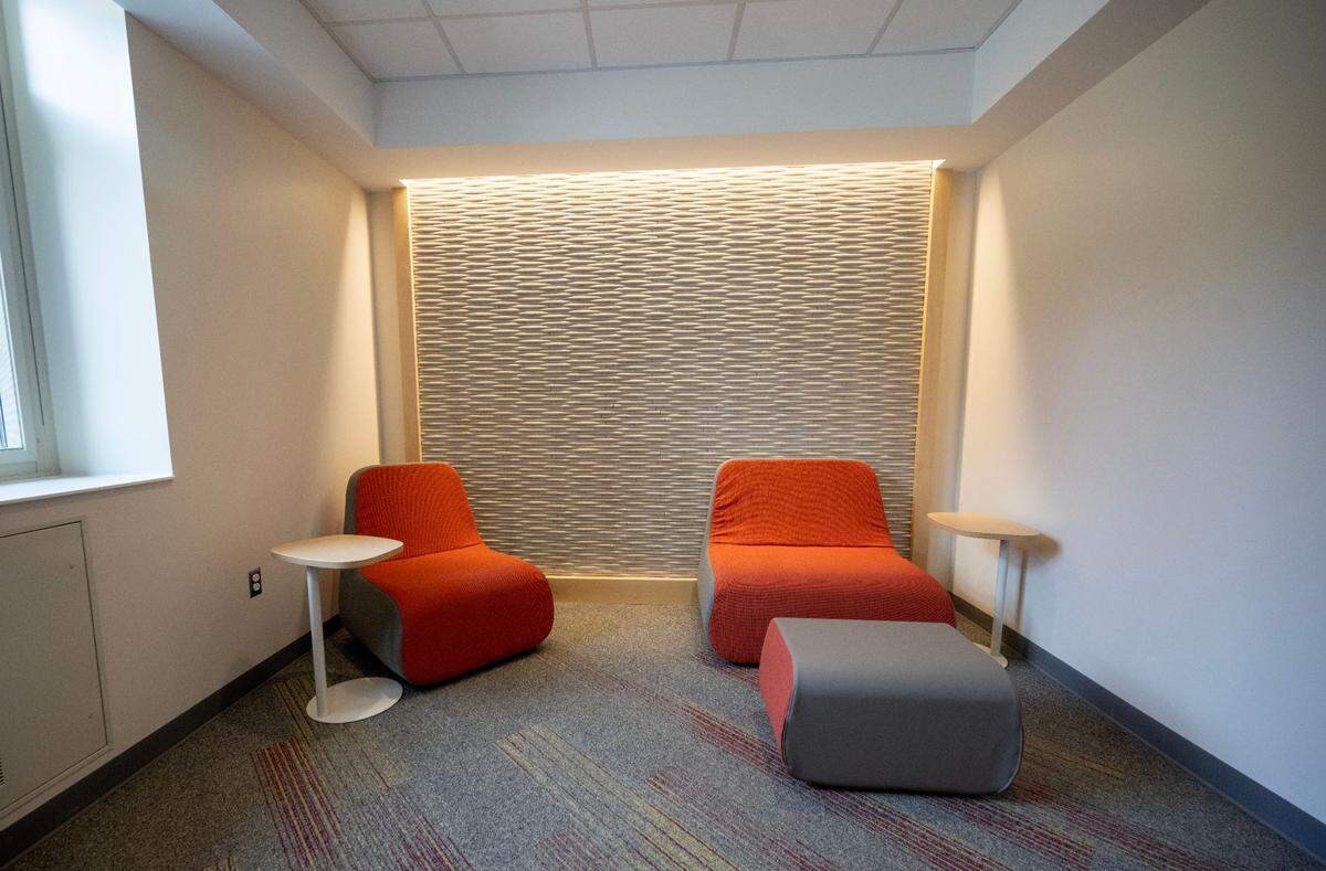 A quiet room on the first floor of Hastings Hall where students can meditate, pray, do yoga, or just have a quiet space to enjoy. Next to the room is a bathroom with a foot washing station.