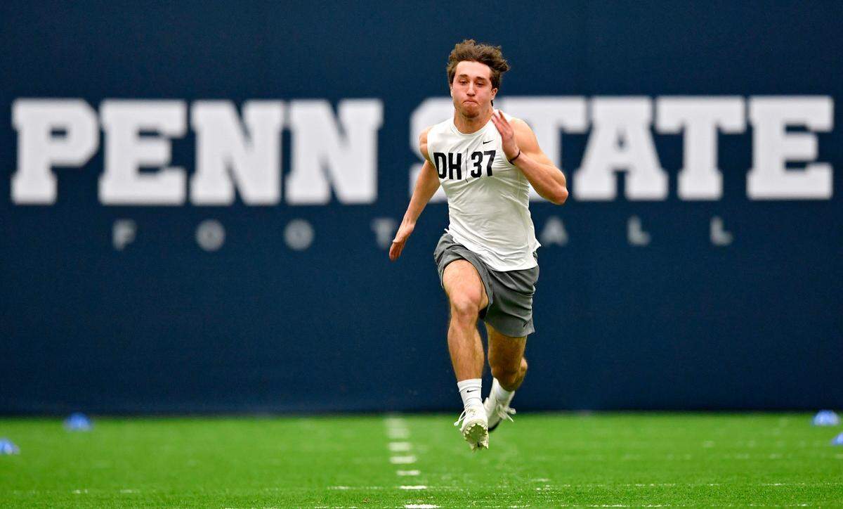 Safety Drew Hartlaub runs the 40 yard dash during Penn State pro day on Thursday, March 24, 2022.