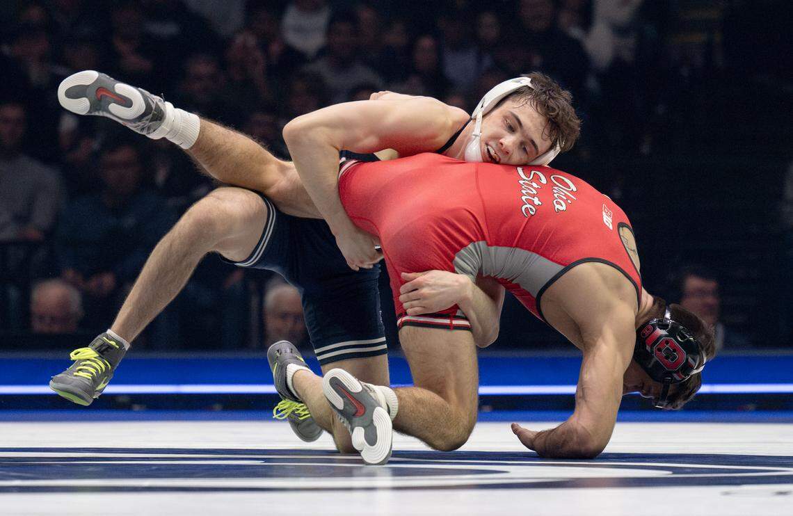 Penn State’s Luke Lilledahl controls Ohio State’s Nic Bouzakis in the 125 lb bout on Friday, Feb. 13, 2026 at the Bryce Jordan Center.