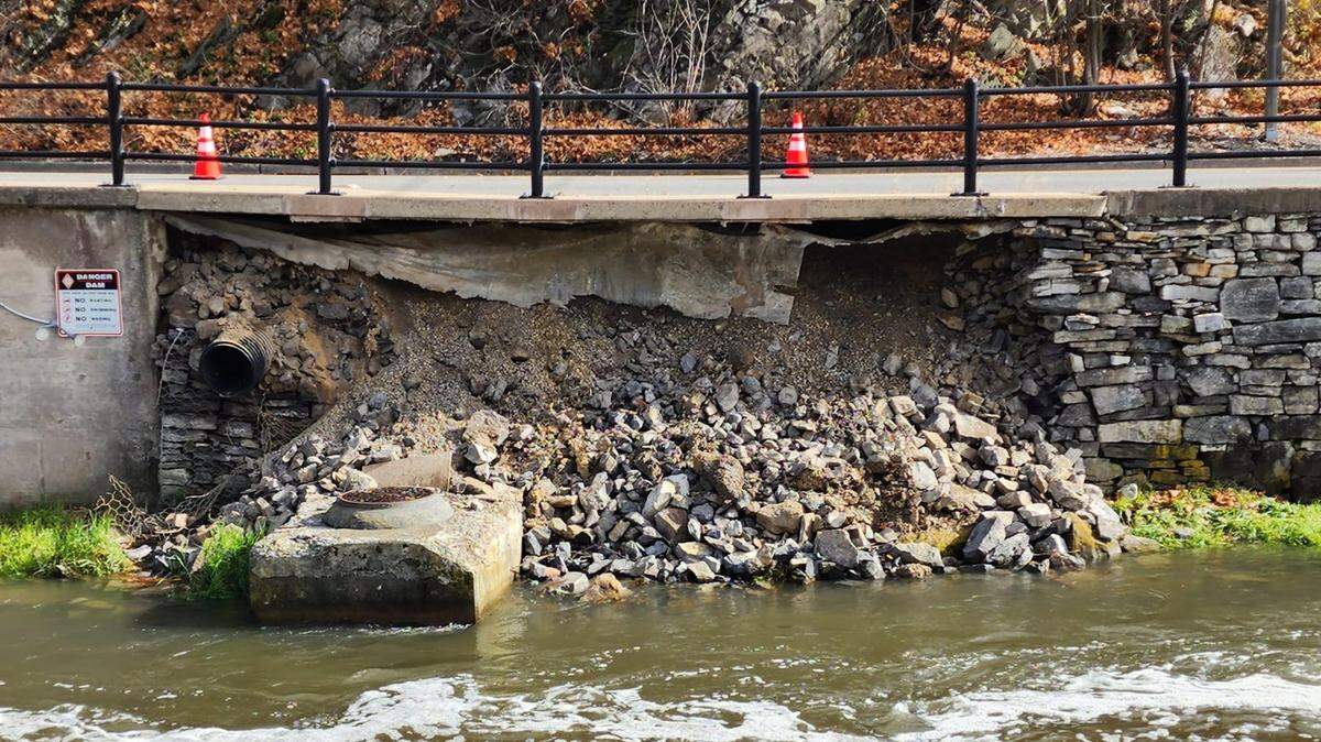 South Water Street is down to one lane after the supporting wall across from Talleyrand Park collapsed.