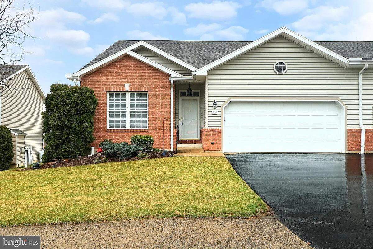 A front-facing view of the property at 104 Rosewood Cove in Bellefonte. Photo shared with permission from home’s listing agent, Linda Lowe of RE/MAX Centre Realty.