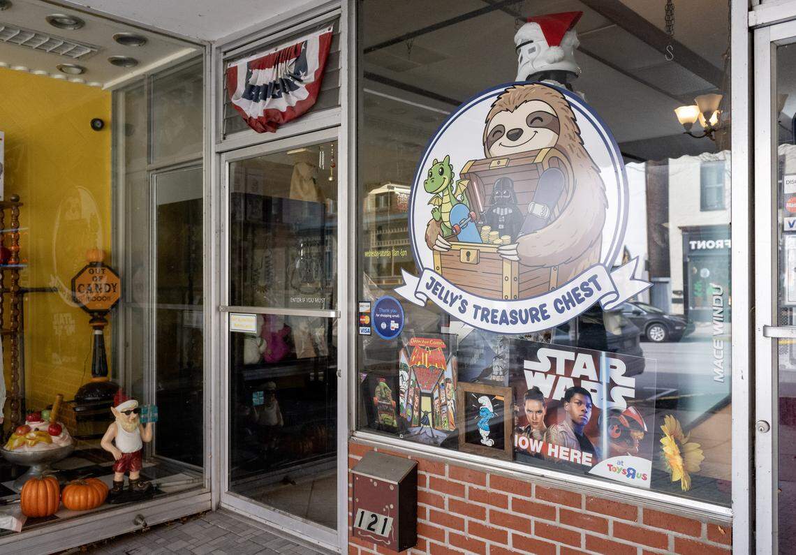 Jelly’s Treasure Chest has opened at 121 S. Allegheny St. in Bellefonte.