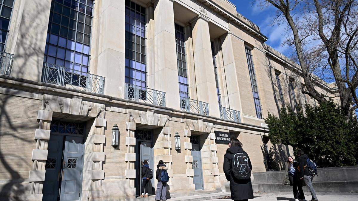 Penn State students enter the Osmond Lab along Pollock Road on Wednesday, Feb. 14, 2024.